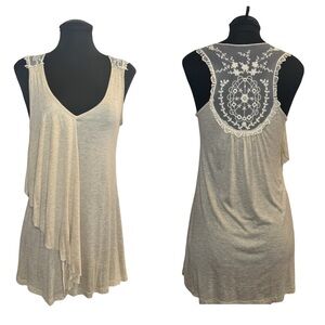 Easel Cream Tank Top Front Panel and Lace Back. Women’s Medium